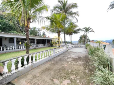 Fazenda / Sítio / Chácara com 4 Quartos à venda, 1040m² no , Igaratá