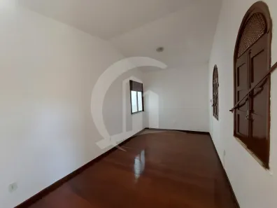 Casa com 3 Quartos para alugar, 250m² no Suíça, Aracaju