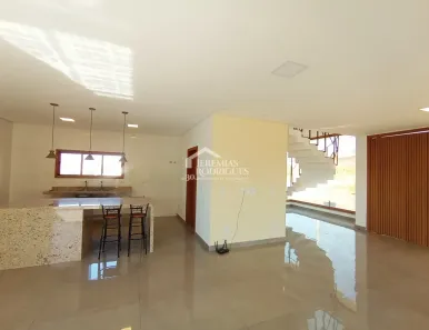 Casa de Condomínio com 4 Quartos para alugar, 264m² no Parque das Nações, Pindamonhangaba