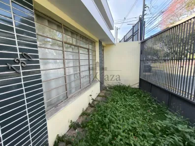 Casa Comercial com 3 Quartos para alugar, 171m² no Centro, Jacareí