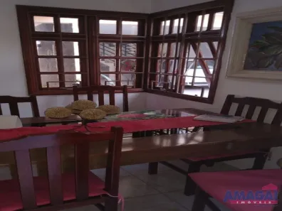 Sobrado com 6 Quartos à venda, 454m² no Centro, Igaratá