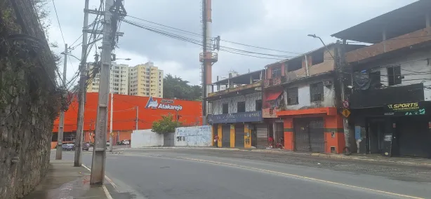 Prédio Inteiro com 4 Quartos à venda, 200m² no Fazenda Grande do Retiro, Salvador