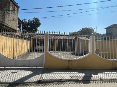 Casa com 2 Quartos para alugar, 250m² no Miguel Couto, Nova Iguaçu
