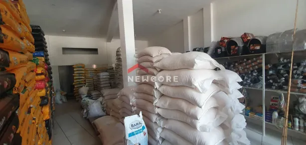 Loja / Salão / Ponto Comercial à venda, 360m² no Silverado, Esmeraldas