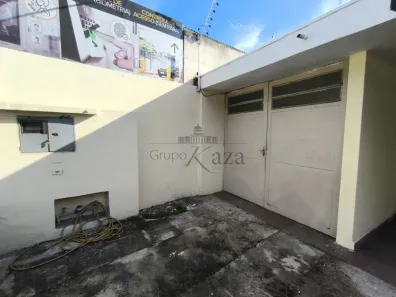 Casa Comercial com 3 Quartos para alugar, 171m² no Centro, Jacareí
