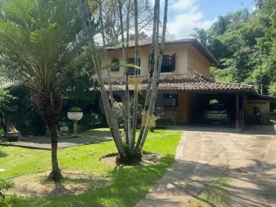 Fazenda / Sítio / Chácara com 4 Quartos para alugar, 500m² no Invernada, Embu das Artes