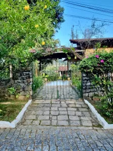 Casa de Condomínio com 3 Quartos à venda, 271m² no Corujas, Guapimirim