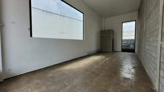 Loja / Salão / Ponto Comercial com 1 Quarto para alugar, 60m² no Lauritzen, Campina Grande