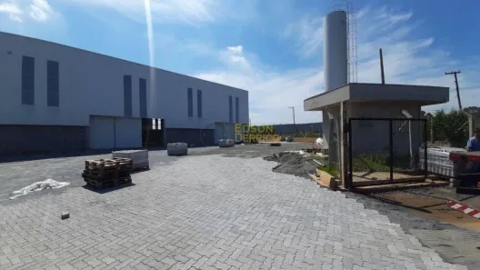 Galpão / Depósito / Armazém para alugar, 2350m² no Parque Empresarial Santa Rita, Pindamonhangaba