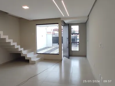 Sobrado com 3 Quartos à venda, 121m² no Parque Ipê, Feira de Santana