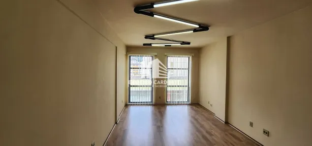 Loja / Salão / Ponto Comercial com 1 Quarto à venda, 40m² no Centro, Nova Friburgo