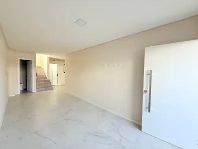 Sobrado com 3 Quartos à venda, 120m² no Itacolomi, Balneário Piçarras