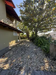 Sobrado com 3 Quartos para venda ou aluguel, 100m² no Centro, Penha