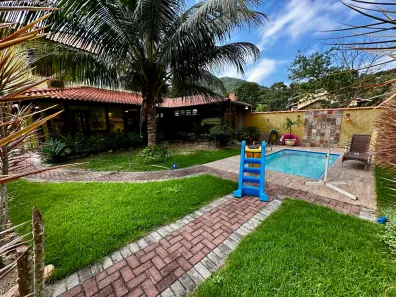 Fazenda / Sítio / Chácara com 4 Quartos à venda, 160m² no Guaratiba, Rio de Janeiro