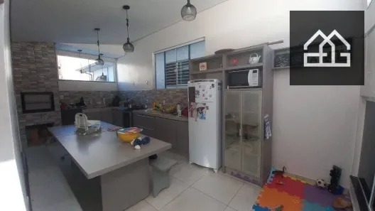 Prédio Inteiro à venda, 180m² no Centro, Cascavel
