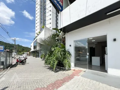 Conjunto Comercial / Sala para alugar, 65m² no Água Verde, Blumenau