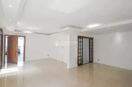 Casa com 3 Quartos para alugar, 373m² no Parque Terra Nova, São Bernardo do Campo
