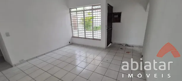 Casa Comercial com 3 Quartos para alugar, 300m² no Jardim Bontempo, Taboão da Serra