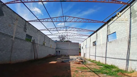 Galpão / Depósito / Armazém para alugar, 1600m² no Chácara Coqueiro, Itaquaquecetuba