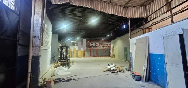 Galpão / Depósito / Armazém com 2 Quartos para alugar, 261m² no São Cristóvão, Rio de Janeiro