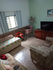 Fazenda / Sítio / Chácara com 2 Quartos à venda, 300m² no Centro, Mairinque