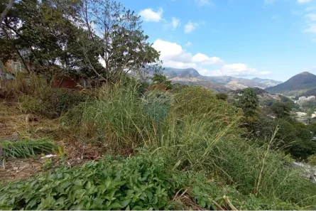 Terreno / Lote / Condomínio à venda, 562m² no Corrêas, Petrópolis