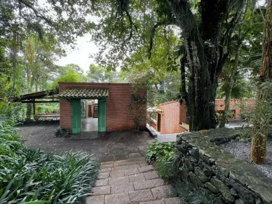 Fazenda / Sítio / Chácara com 3 Quartos para venda ou aluguel, 271m² no Taboleiro Verde, Cotia