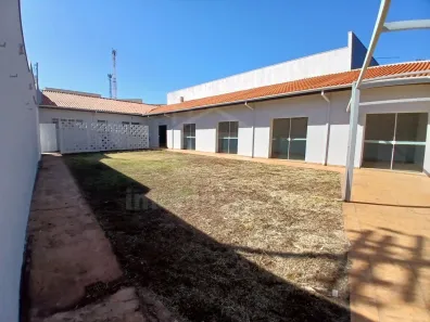 Loja / Salão / Ponto Comercial à venda, 203m² no Chácara Braz Miraglia, Jaú