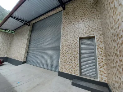 Galpão / Depósito / Armazém para alugar, 260m² no Meudon, Teresópolis