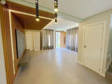 Casa com 3 Quartos para alugar, 200m² no Presidente Médici, Chapecó
