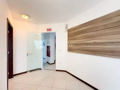 Loja / Salão / Ponto Comercial à venda, 100m² no Nações, Balneário Camboriú