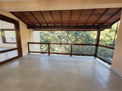 Casa de Condomínio com 3 Quartos para alugar, 400m² no Roseira, Mairiporã