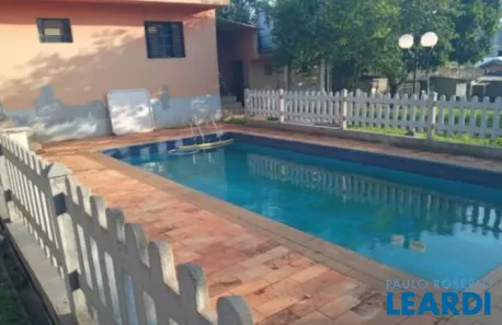 Fazenda / Sítio / Chácara com 4 Quartos à venda, 230m² no Chácaras Fernão Dias, Atibaia