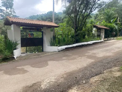 Fazenda / Sítio / Chácara com 2 Quartos à venda, 1162m² no , Igaratá