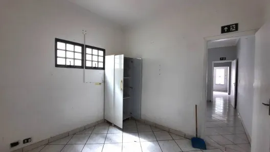 Conjunto Comercial / Sala à venda, 300m² no Vila Pavan, Americana