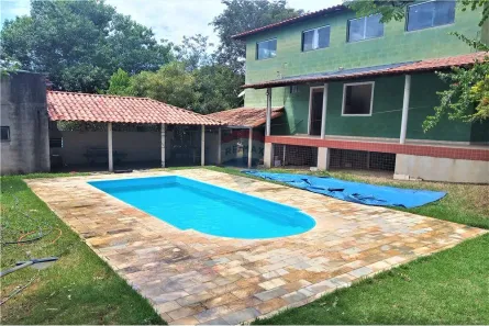 Fazenda / Sítio / Chácara com 4 Quartos à venda, 340m² no Centro, Esmeraldas