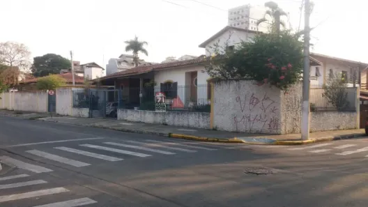 Casa com 3 Quartos à venda, 270m² no Centro, Pindamonhangaba