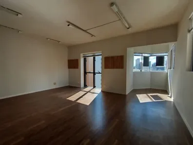 Conjunto Comercial / Sala para alugar, 53m² no Centro, Curitiba