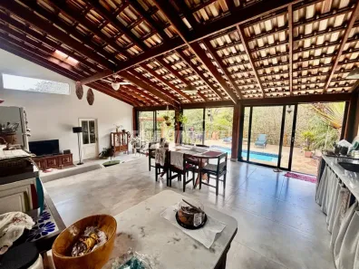 Fazenda / Sítio / Chácara com 2 Quartos à venda, 176m² no Saboó, São Roque