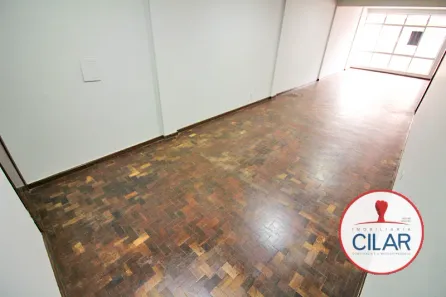 Conjunto Comercial / Sala para alugar, 79m² no Centro, Curitiba