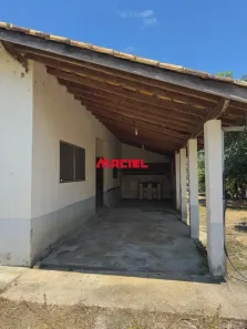 Fazenda / Sítio / Chácara com 3 Quartos à venda, 237m² no Chácara Marambaia, Caçapava