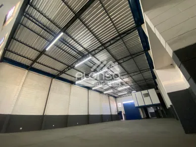 Galpão / Depósito / Armazém para venda ou aluguel, 350m² no Parque Laguna, Taboão da Serra