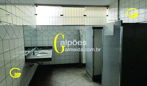 Galpão / Depósito / Armazém para alugar, 650m² no Vila Caldas, Carapicuíba