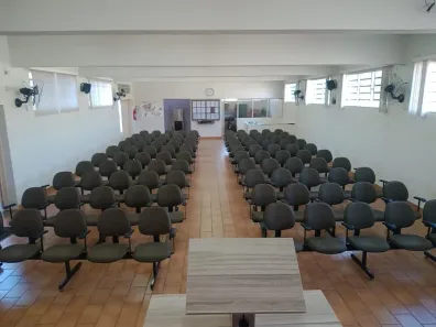 Loja / Salão / Ponto Comercial com 1 Quarto à venda, 187m² no Santa Maria, Uberaba