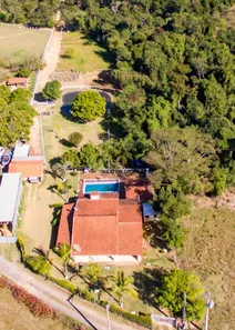 Fazenda / Sítio / Chácara com 3 Quartos à venda, 1000m² no , Capivari