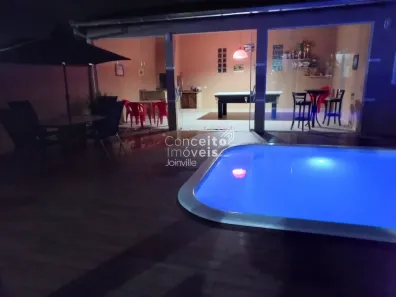 Sobrado com 3 Quartos à venda, 215m² no Vila Nova, Joinville