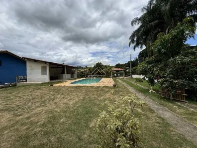 Fazenda / Sítio / Chácara com 3 Quartos à venda, 1000m² no , Mairinque