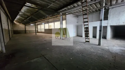 Galpão / Depósito / Armazém para alugar, 700m² no Arraial Paulista, Taboão da Serra