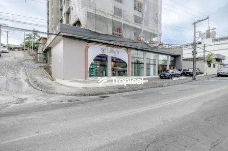 Loja / Salão / Ponto Comercial para alugar, 57m² no Água Verde, Blumenau
