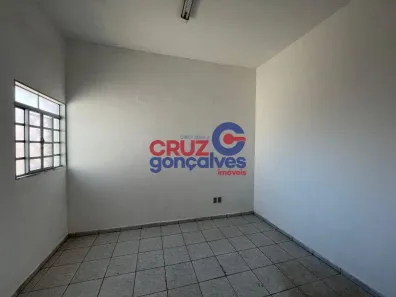 Loja / Salão / Ponto Comercial com 2 Quartos para alugar, 300m² no Zona Central, Rio Claro